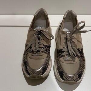 Elegant Beige and Brown Women's Sneakers